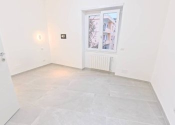 Camera da letto - Trilocale via delle Baleari, Roma (zona Lido di Ostia) - foto 17