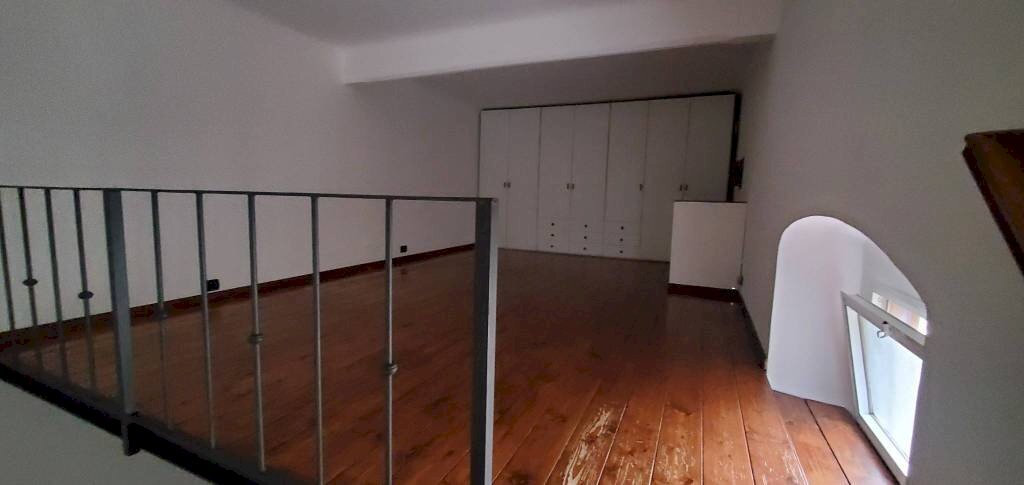 Trilocale Genova (zona Staglieno) - foto 2