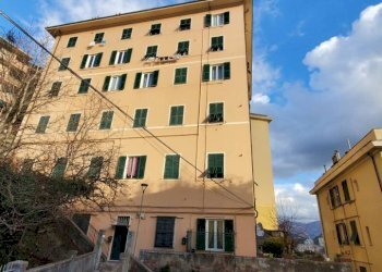 Trilocale Genova (zona Staglieno) - foto 1