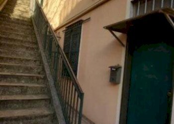 Trilocale Genova (zona Staglieno) - foto 6