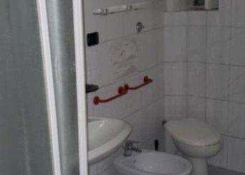 Trilocale Genova (zona Staglieno) - foto 11