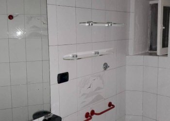 Trilocale Genova (zona Staglieno) - foto 14