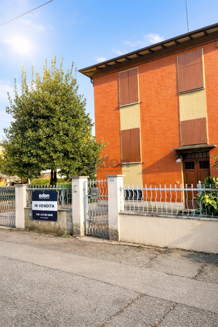 facciata - Villa a Schiera Strada Formigina 357/1, Modena - foto 1