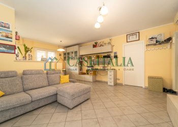 SOGGIORNO - Trilocale Vicolo chianale  29, Rosta - foto 14