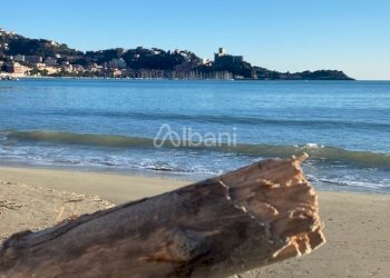 LE2050_San_Terenzo_vendita_boxposto_auto - Box Lerici - foto 4