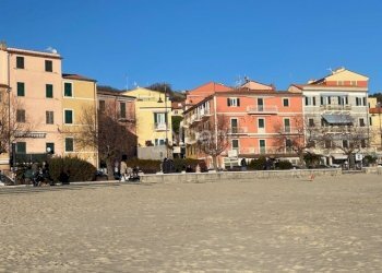 LE2050_San_Terenzo_vendita_boxposto_auto - Box Lerici - foto 5