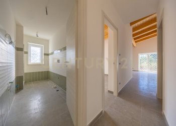 IMG_6389.JPG - Three-family Villa Via Basento 4, Aprilia - photo 14