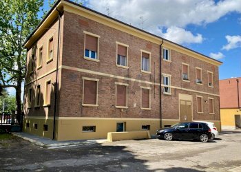 Bilocale Stazione treni, Modena, Modena (zona Circoscrizione 1) - foto 2