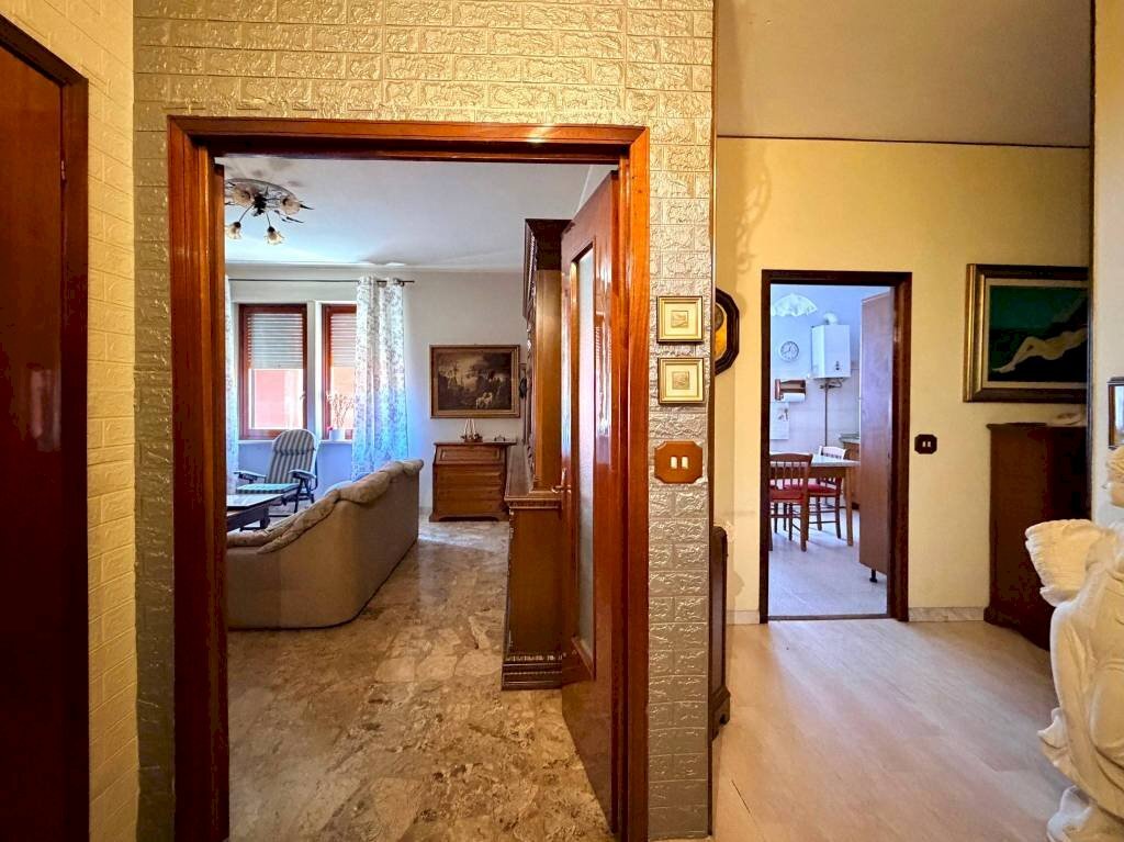 Four-room apartment Bra - photo 2