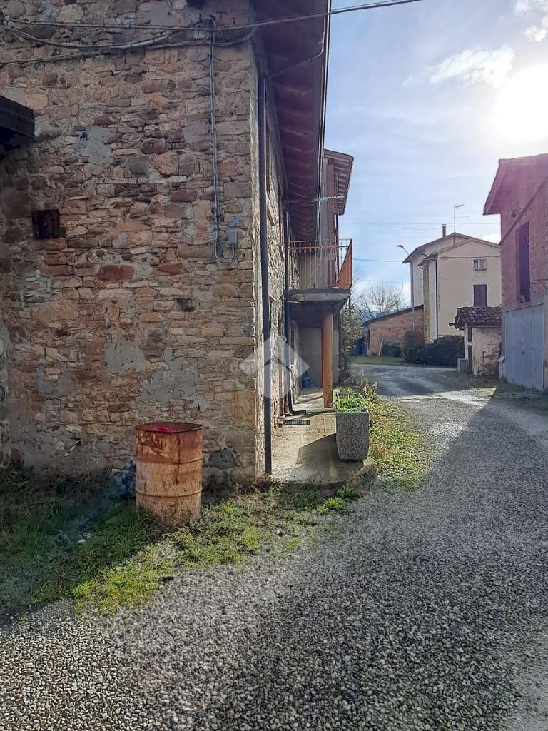 Casa semi indipendente Str. Val Sporzana, Fornovo di Taro - foto 2