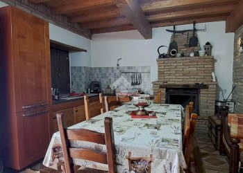 Casa semi indipendente Str. Val Sporzana, Fornovo di Taro - foto 8