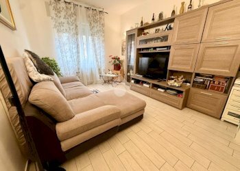 Two-room apartment Via E. Toti, Abbiategrasso - photo 2