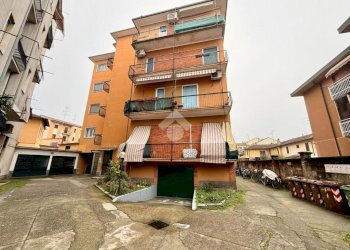 Two-room apartment Via E. Toti, Abbiategrasso - photo 8