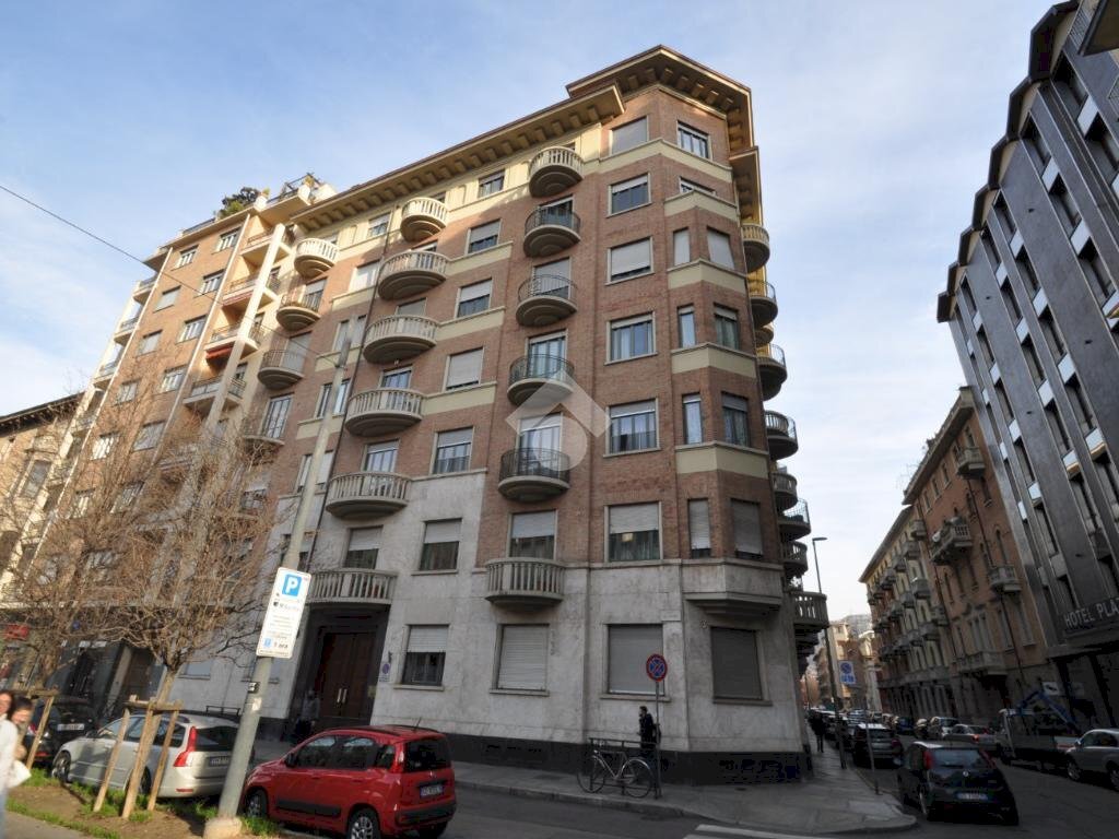 Appartamento Piazza De Amicis, Torino (zona San Salvario) - foto 2