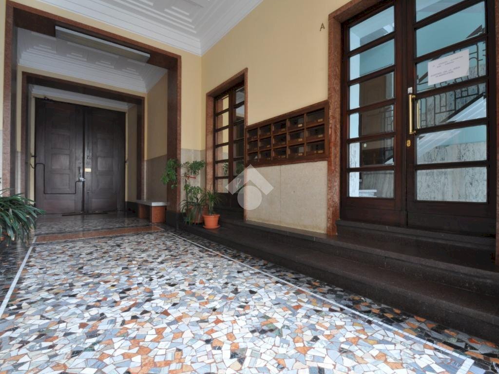 Appartamento Piazza De Amicis, Torino (zona San Salvario) - foto 3