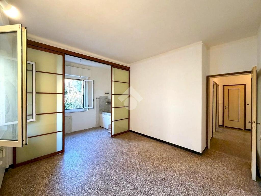 Four-room apartment Via Marco Giuseppe Compagnoni, Genova (neighborhood Rivarolo) - photo 2