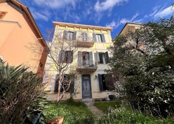 Independent house Via Alessandro Volta, Sanremo - photo 1