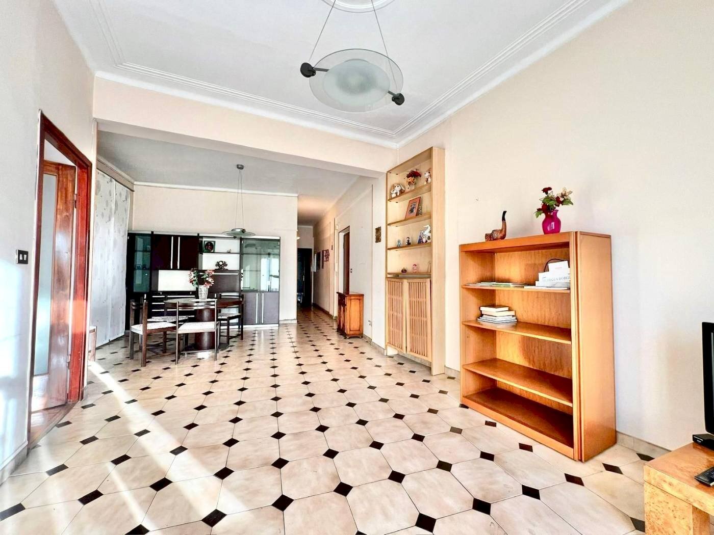 Three-room apartment Via Fiume, Sanremo - photo 1