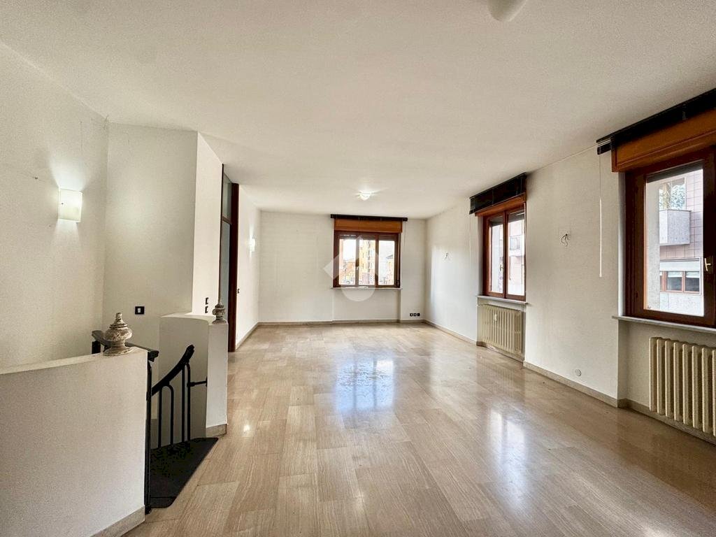 Four-room apartment Via perazzi, Novara - photo 3