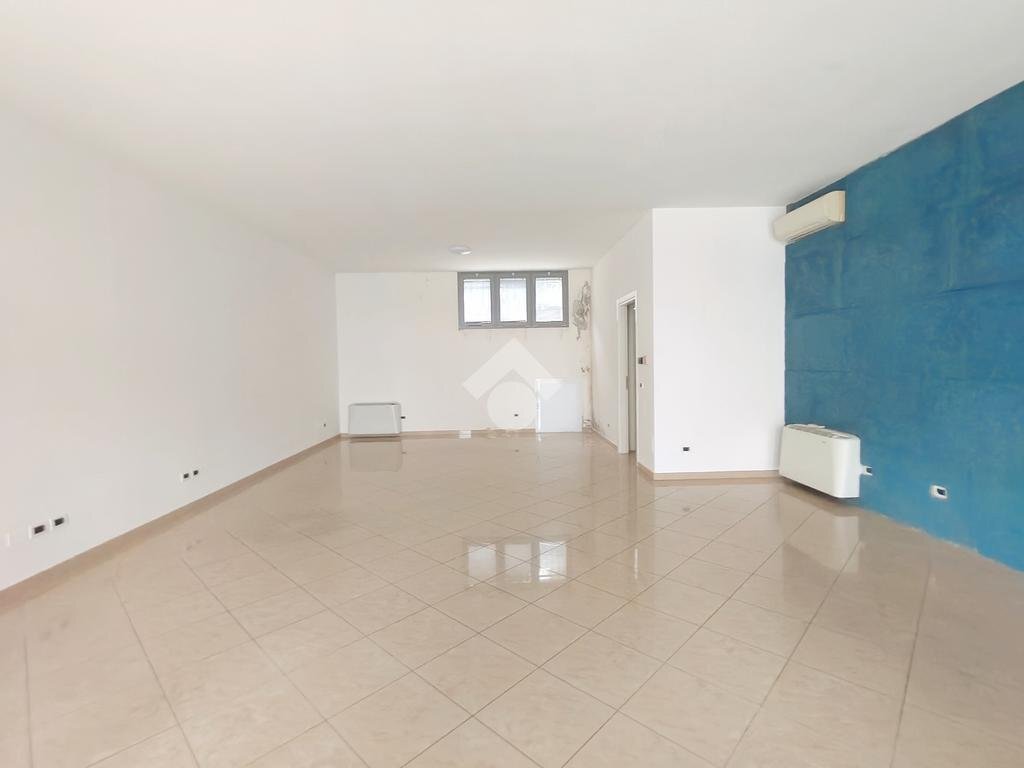 Negozio Ravenna, Ravenna (zona Teodorico) - foto 1