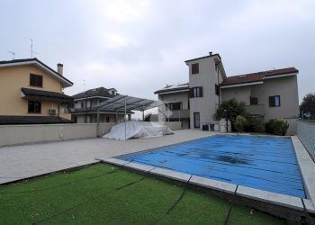 Four-room apartment Via Cusago, Bareggio - photo 2