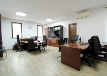Four-room apartment Via Cusago, Bareggio - photo 6