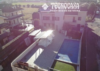 Four-room apartment Via Cusago, Bareggio - photo 1