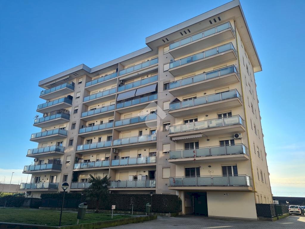 Two-room apartment Via Papa Giovanni XXIII, San Giuliano Milanese - photo 1