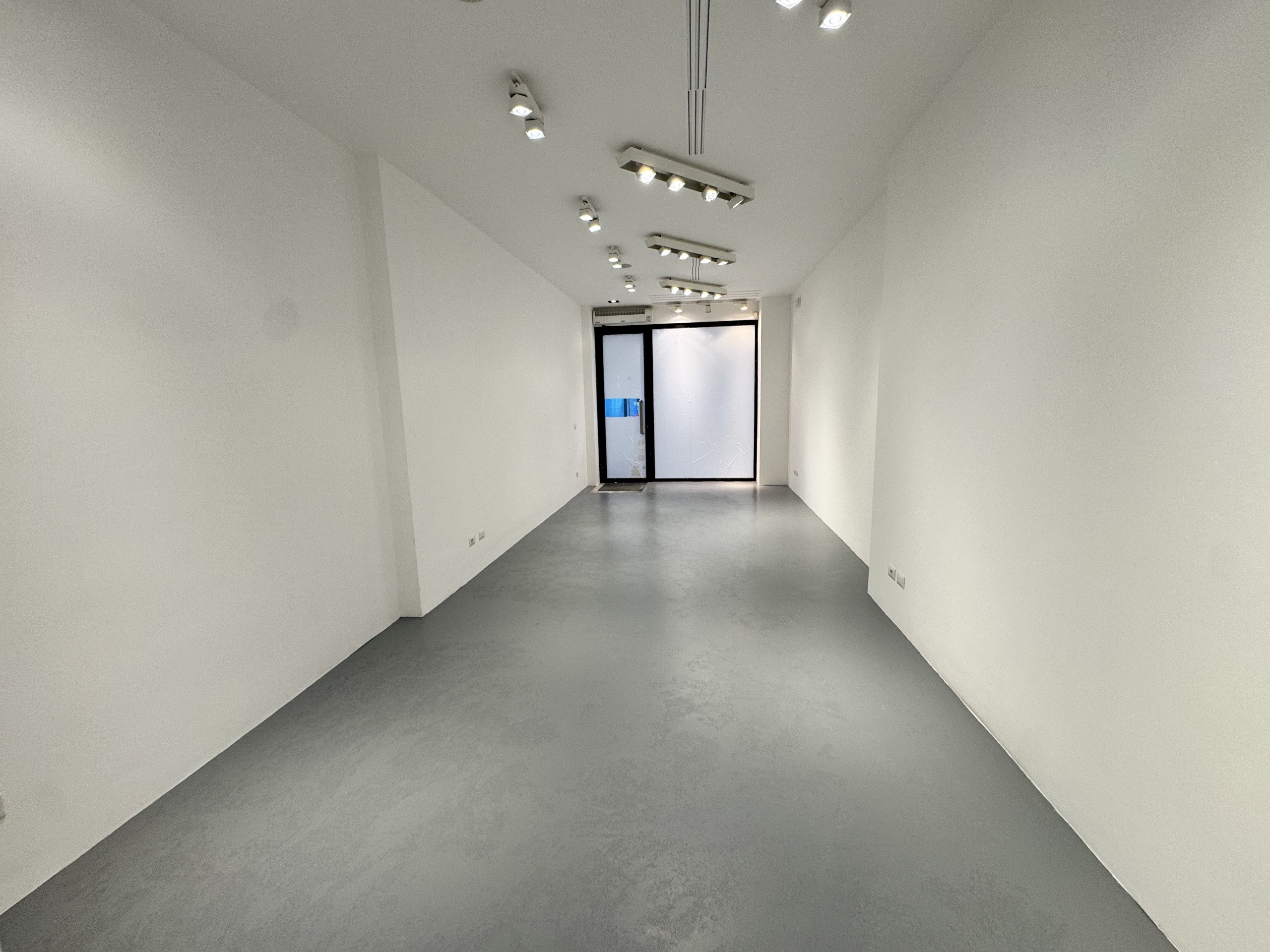 Negozio Corso Nizza, Cuneo (zona Centro) - foto 1