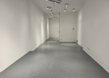 Shop Corso Nizza, Cuneo (neighborhood Centro) - photo 3