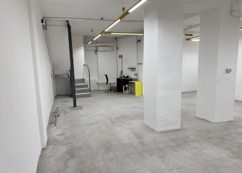 Shop Corso Nizza, Cuneo (neighborhood Centro) - photo 12