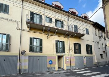 Four-room apartment Via I Maggio, Canelli - photo 1