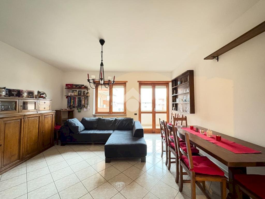 Four-room apartment Via Ponte Chiusella, Romano Canavese - photo 2