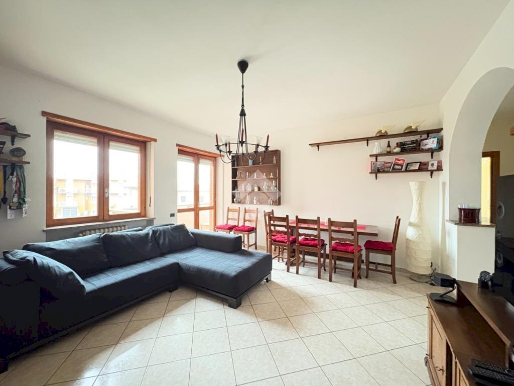 Four-room apartment Via Ponte Chiusella, Romano Canavese - photo 3