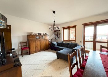 Four-room apartment Via Ponte Chiusella, Romano Canavese - photo 4