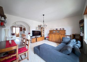 Four-room apartment Via Ponte Chiusella, Romano Canavese - photo 5
