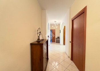 Four-room apartment Via Ponte Chiusella, Romano Canavese - photo 9