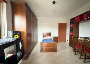 Four-room apartment Via Ponte Chiusella, Romano Canavese - photo 16