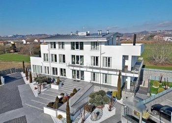 Four-family villa Str. Borgo S. Martino, Bra - photo 6