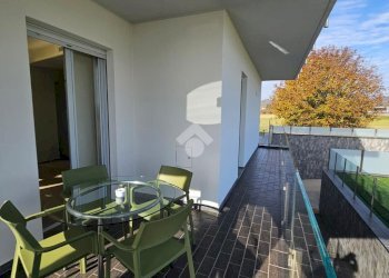 Four-family villa Str. Borgo S. Martino, Bra - photo 15