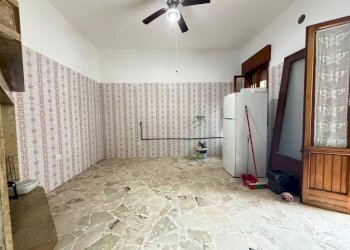 Foto 10 - Trilocale via monteroni
 
1, Lecce - foto 10