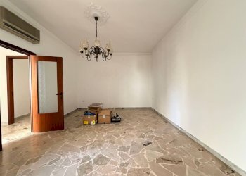 Foto 19 - Trilocale via monteroni
 
1, Lecce - foto 19