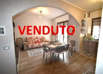 Foto 1 - Trilocale CARDUCCI
 
1, Carnate - foto 1