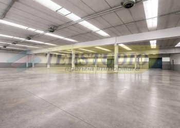 Foto 2 - Capannone via vienna
 
snc, Bottanuco - foto 2