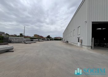 Foto 2 - Capannone via Dante
 
55, Abbiategrasso - foto 2