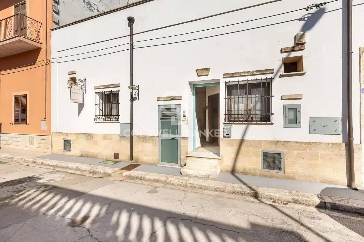 Foto 2 - Casa indipendente Via Umberto I
 
17, Avetrana - foto 2