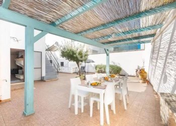 Foto 1 - Hotel Via Umberto I
 
17, Avetrana - foto 1