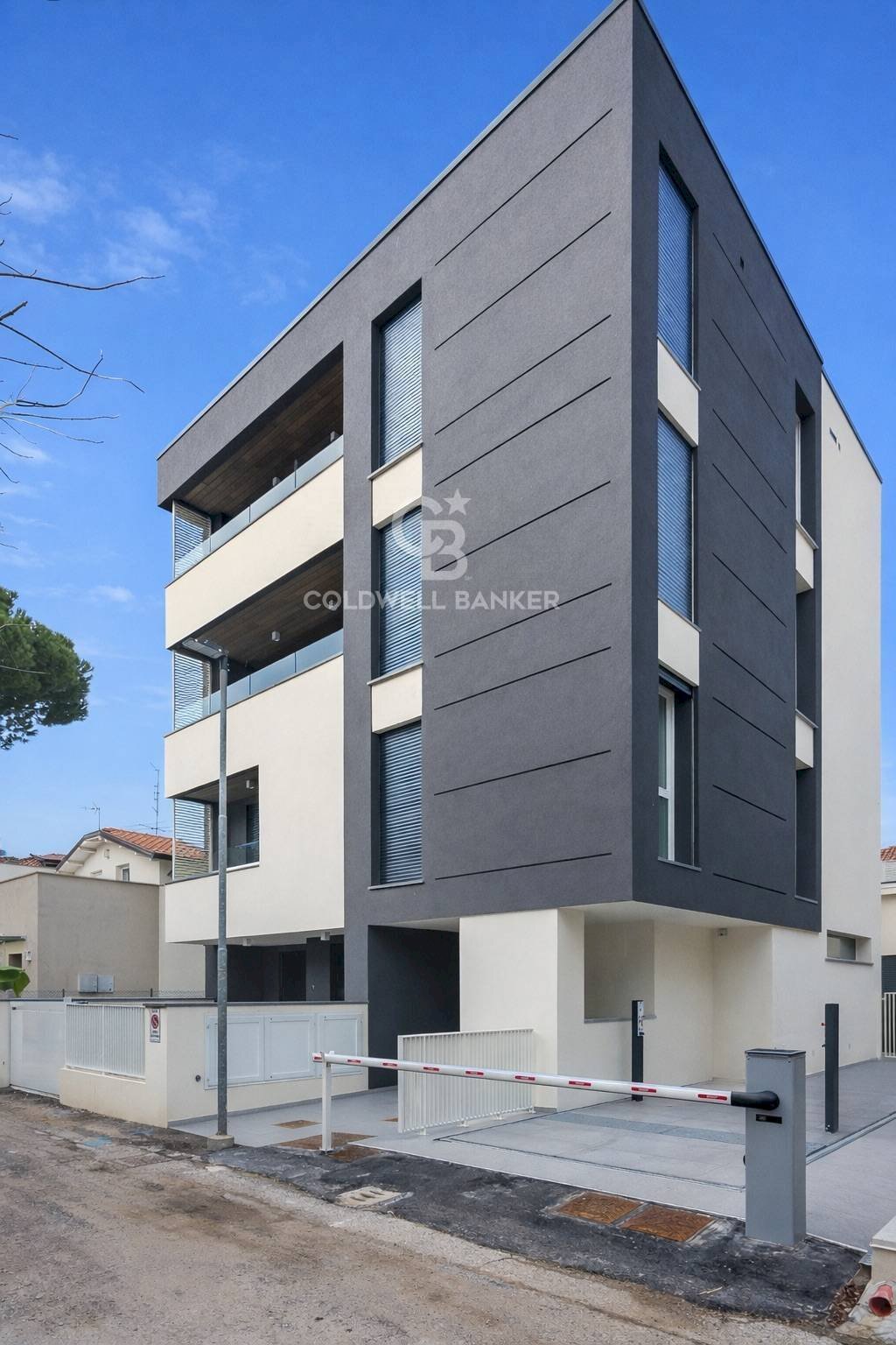 Foto 2 - Quadrilocale Viale Enrico Toti
 
7, Riccione - foto 2