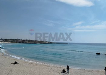 Vista dell\'acqua - Villa a Schiera Via Monte Favale
 
18, Pulsano - foto 1