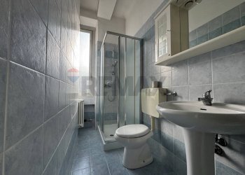 Bagno - Bilocale viale belforte
 
93, Varese - foto 12